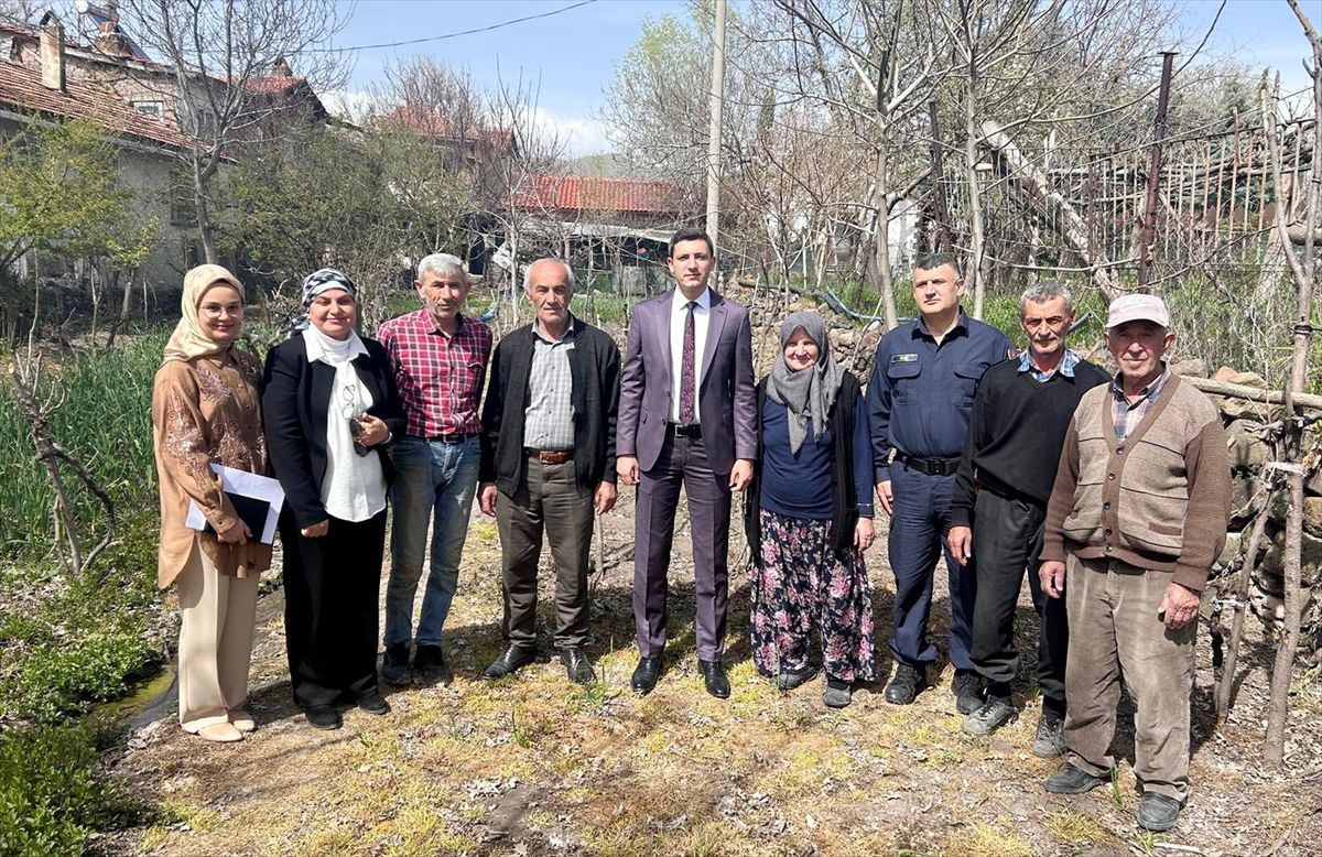 Güdül Kaymakamı Naim Akar, kırsal mahalle ziyaretleri gerçekleştirdi