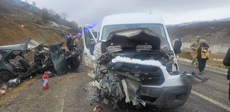 Gümüşhane'de servis minibüsüyle otomobilin çarpıştığı kazada 1 kişi öldü, 9 kişi yaralandı