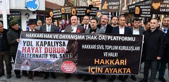 Hakkari'de sivil toplum kuruluşlarından ulaşıma kapanan yolla ilgili açıklama