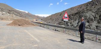 Hakkari Valisi Taşyapan, Hakkari-Van kara yolundaki heyelan bölgesinde incelemelerde bulundu Açıklaması