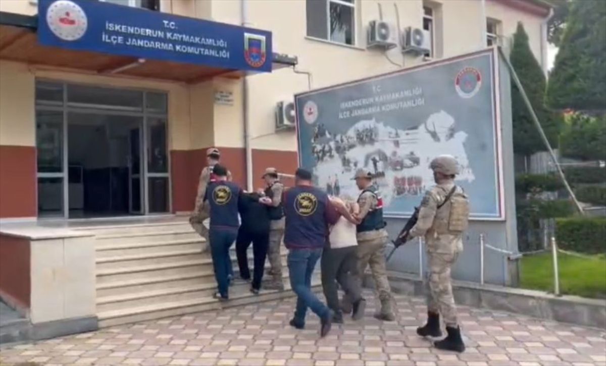 Hatay'da annenin cesedi toprağa gömülü, oğlu da silahla vurulmuş bulundu