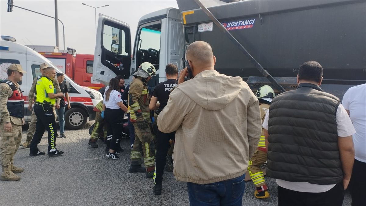Hatay'da kamyon ile çarpışan motosikletin sürücüsü öldü