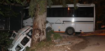 Hatay'da midibüsün hafif ticari araca çarptığı kazada 2 kişi ağır yaralandı
