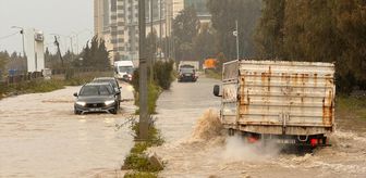 Hatay'da sağanak hayatı olumsuz etkiledi