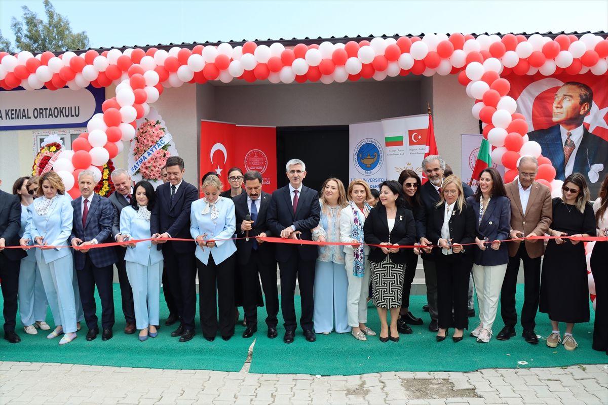 Hatay'da sivil toplum kuruluşlarının desteğiyle yaptırılan okul hizmete girdi