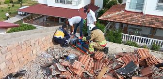 Hatay'da su deposunu onardığı sırada düşen işçi yaralandı