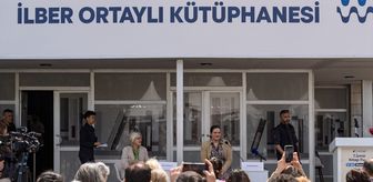 İlber Ortaylı'nın yakınları İzmir'deki söyleşide okurlarla buluştu