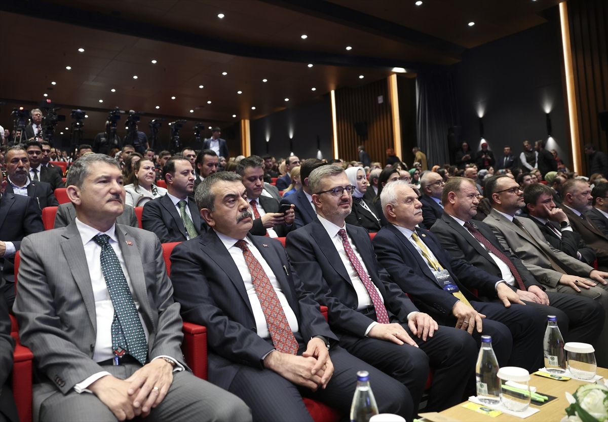 İletişim Başkanı Duran, "Dijital Çağda Güvenli Toplum: Riskler ve Çözümler Paneli"nde konuştu Açıklaması