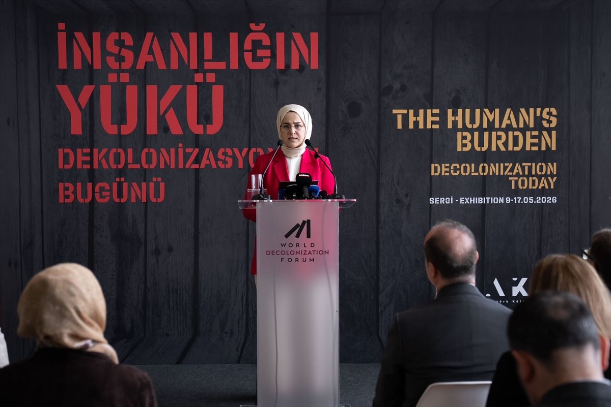 'İnsanlığın Yükü Dekolonizasyonun Bugünü' sergisi AKM'de açıldı