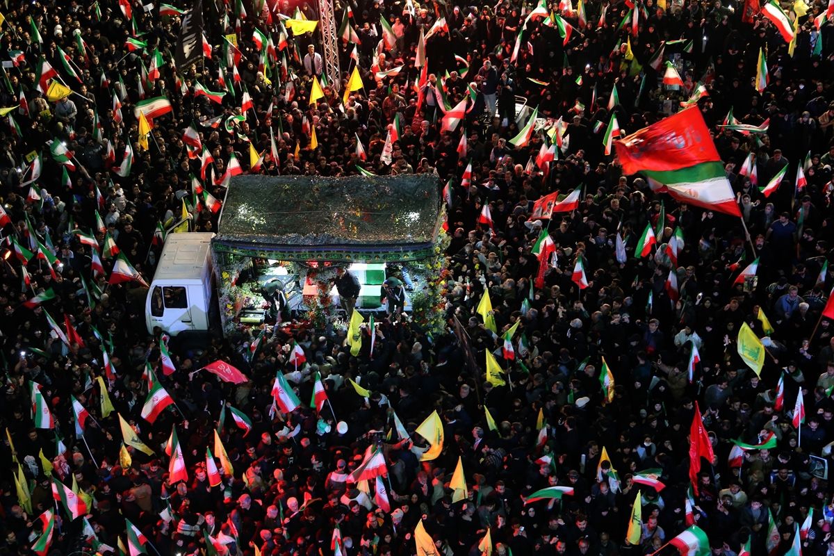 İran Devrim Muhafızları Ordusu Komutanı Hademi için Tahran'da cenaze töreni düzenlendi