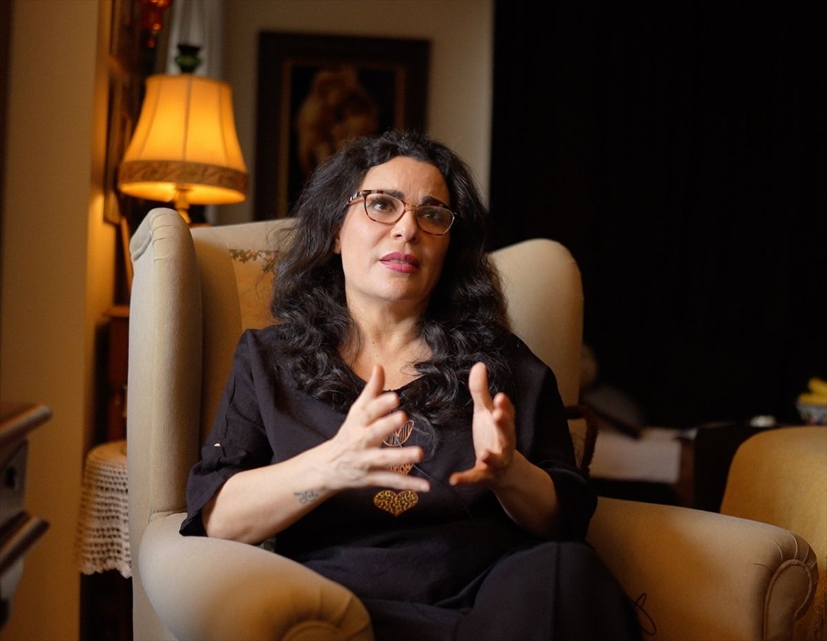 İranlı yazar İgual, Batı medyasında İran'a yönelik 'tek tipçi zihin mühendisliği' yürütüldüğünü söyledi Açıklaması