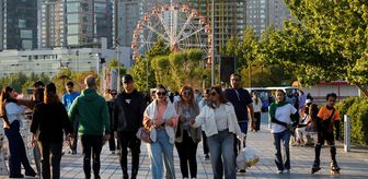İranlılar ateşkes ortamında, savaşın stresini Tahran'daki gölün kenarında atmaya çalışıyor