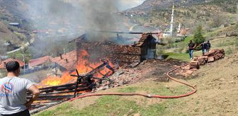 Isparta'da çıkan yangında saman deposu kullanılamaz hale geldi