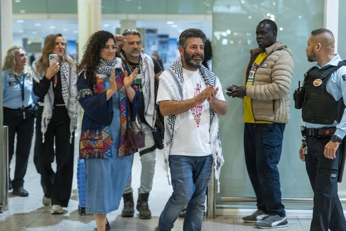 İsrail'in 10 gün alıkoyduktan sonra serbest bıraktığı aktivist Seyf Ebu Kişk Barselona'ya ulaştı Açıklaması