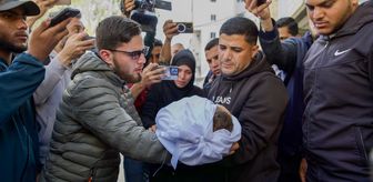 İsrail'in Gazze'ye saldırısında ikizlere hamile anne ve 2 çocuğu hayatını kaybetti