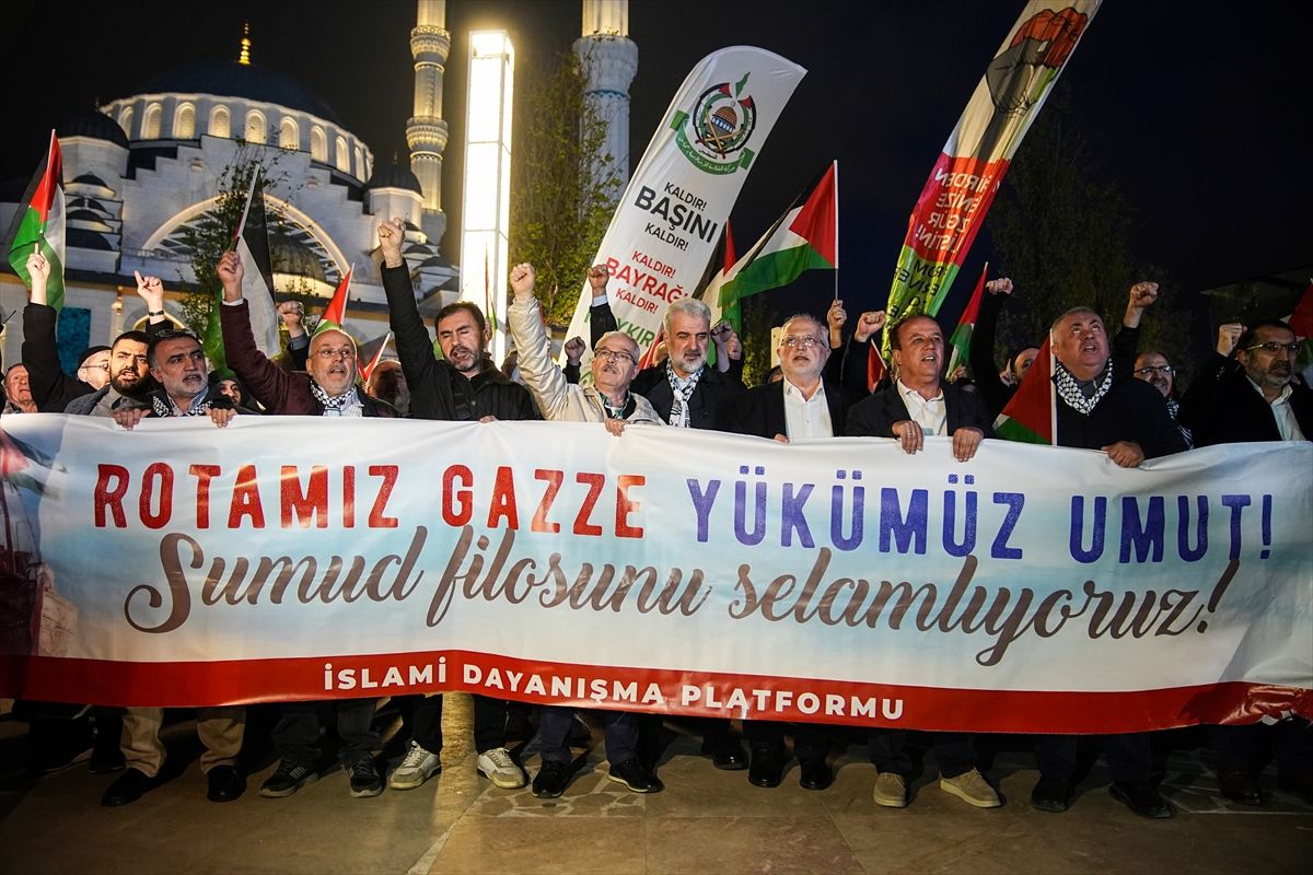 İsrail'in Küresel Sumud Filosu'na saldırısı İstanbul'da kınandı