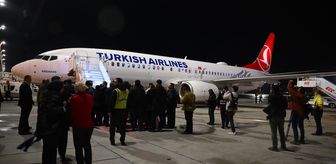 İsrail saldırısında alıkonulan Küresel Sumud Filosu aktivistleri Türkiye'ye getirildi