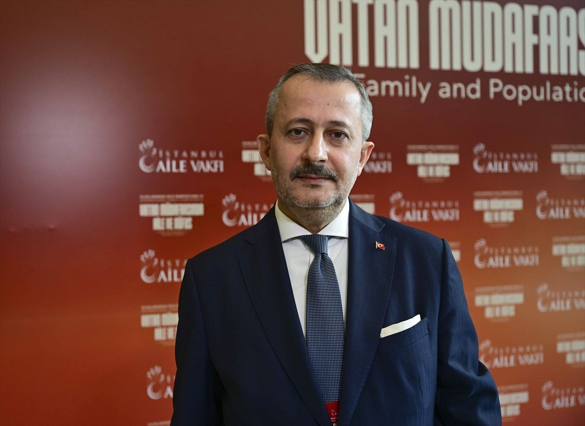İstanbul Aile Vakfı Başkanı Karabıyık akrabalığa dair bazı kelimelerin gelecekte kaybolabileceğini belirtt...