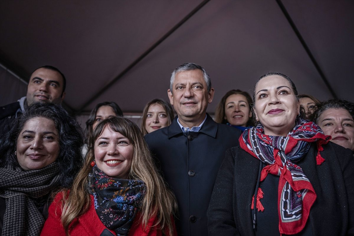 İstanbul'da bazı sendikalar 1 Mayıs Emek ve Dayanışma Günü'nü Kadıköy'de kutladı