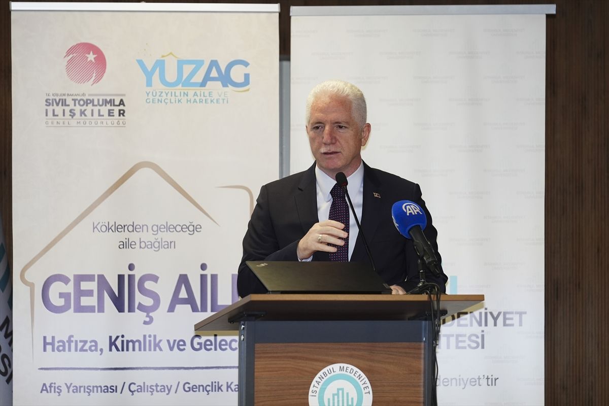 İstanbul'da "Geniş Aile: Köklerden Geleceğe Aile Bağları" çalıştayı düzenlendi