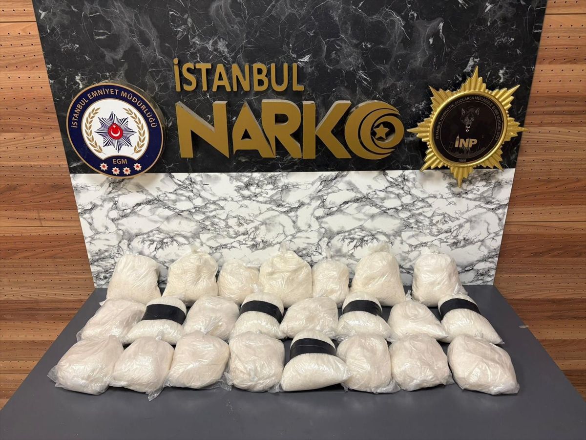 İstanbul'da kargoyla gönderilen buzdolabına gizlenmiş 28 kilo 150 gram uyuşturucu ele geçirildi