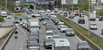 İstanbul'da sabah saatlerinde trafik yoğunluğu yaşanıyor