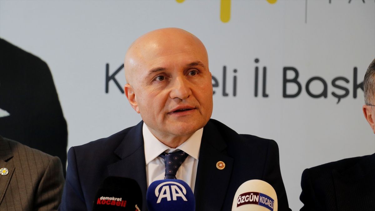 İYİ Parti Genel Başkan Yardımcısı Usta, Kocaeli'de basın toplantısı düzenledi