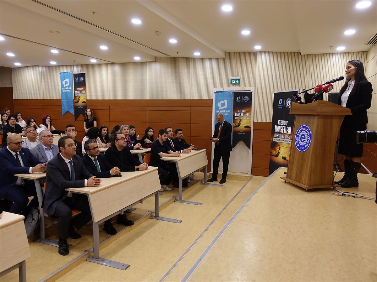 İzmir'de 15 Temmuz Manşetleri Gazetecilik Atölyesi düzenlendi