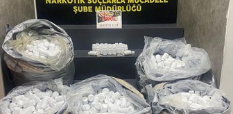 İzmir'de aracında uyuşturucu hap ele geçirilen şüpheli tutuklandı
