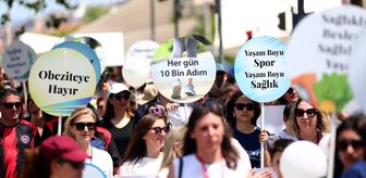 İzmir'de 'Sağlık İçin Hareket Et Günü' kapsamında yürüyüş düzenlendi