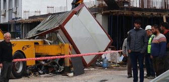 İzmir'de vincin kırılan parçası konteynerin üzerine düştü, 3 işçi yaralandı