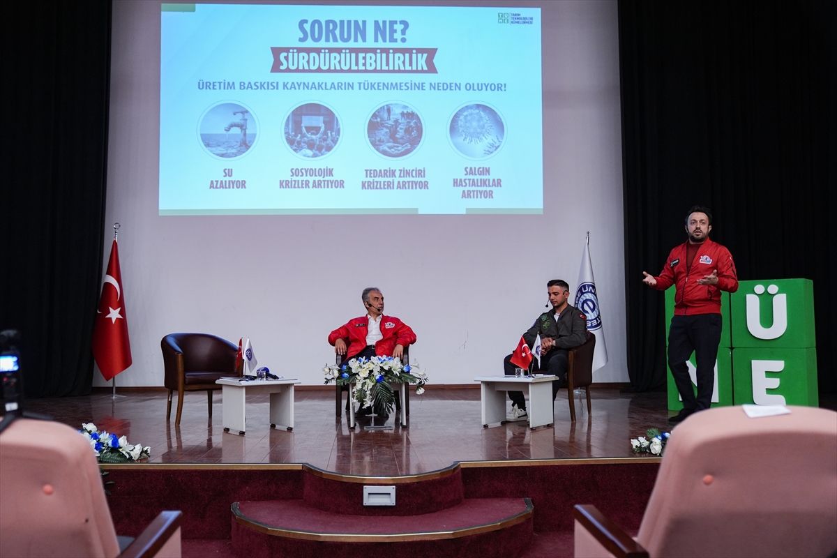 İzmir'de 'Yapay Zeka ve Otonom Sistemler ile Tarımsal Dönüşüm Konferansı' düzenlendi