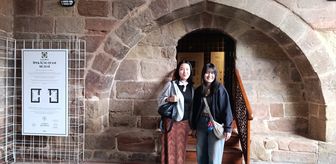 Japon turistler Nallıhan'daki iğne oyası müzesini ziyaret etti