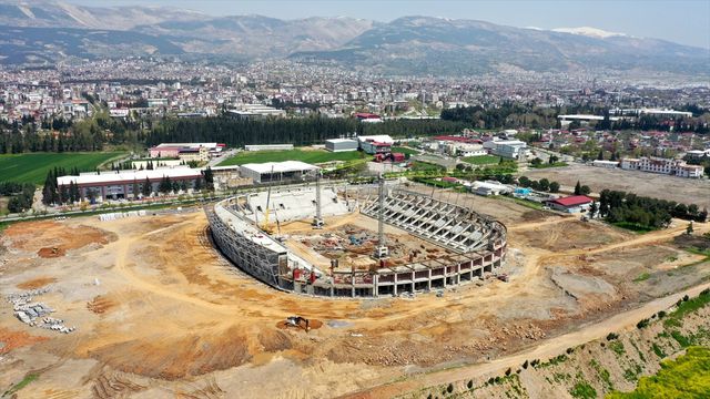 kahramanmaras ta yapimi suren yeni stadyumun 2 19833031 o