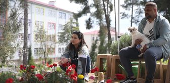 Kahramanmaraş'taki okul saldırısında hayatını kaybeden öğrenciler mezarları başında anılıyor