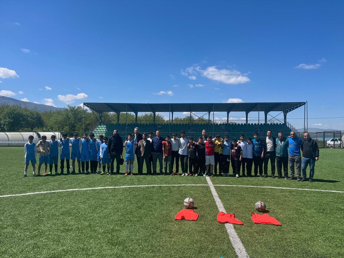 Kale'de ortaokullar arası futbol turnuvası sona erdi
