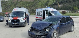 Karabük'te iki otomobilin çarpıştığı kazada 3 kişi yaralandı