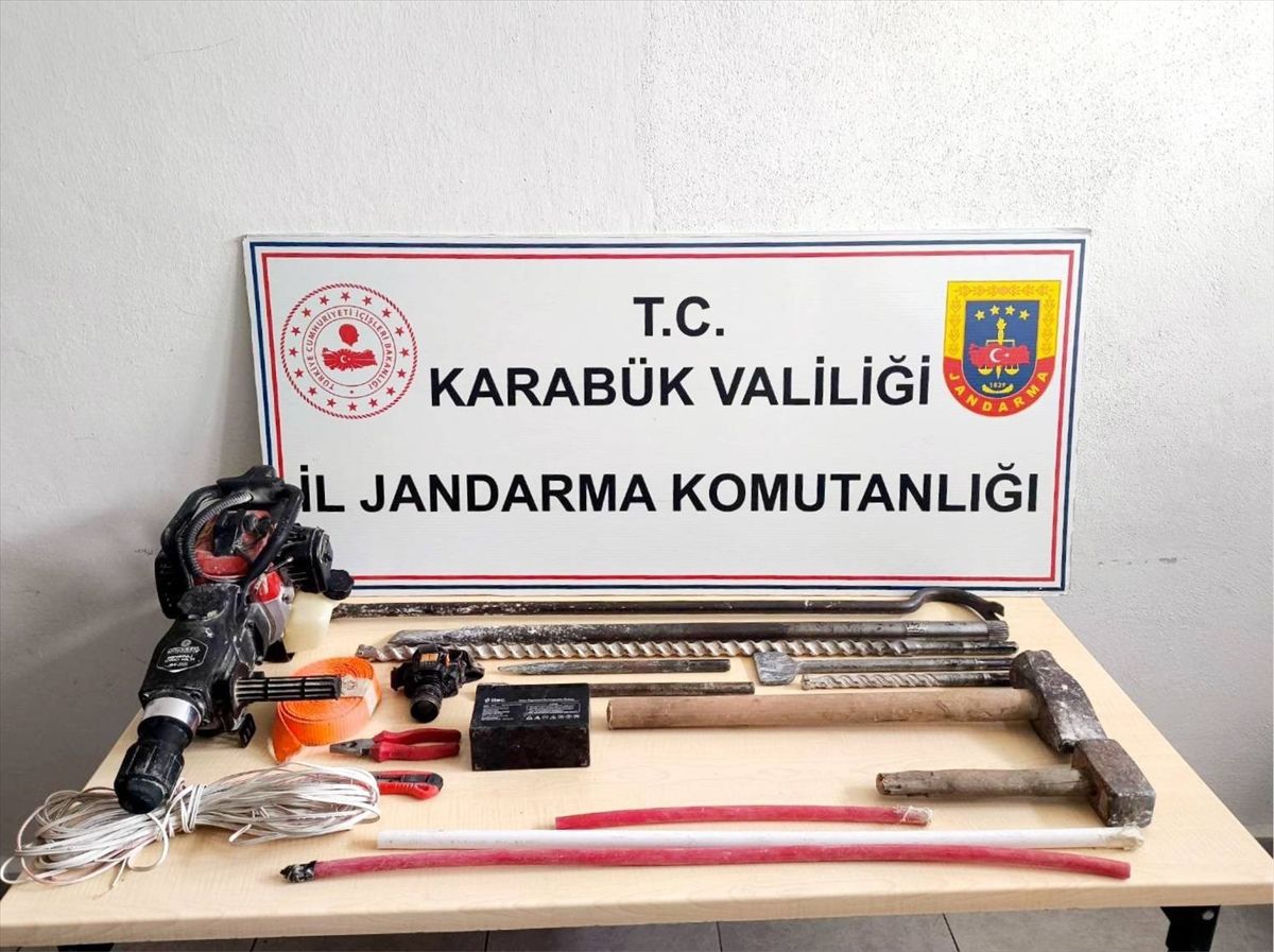 Karabük'te kaçak kazı ve uyuşturucu operasyonlarında 5 şüpheli yakalandı