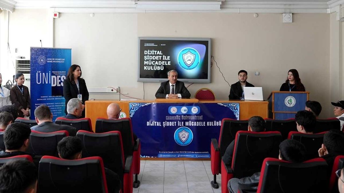 Karabük'te lise öğrencilerine "Dijital Şiddetle Mücadele" semineri verildi