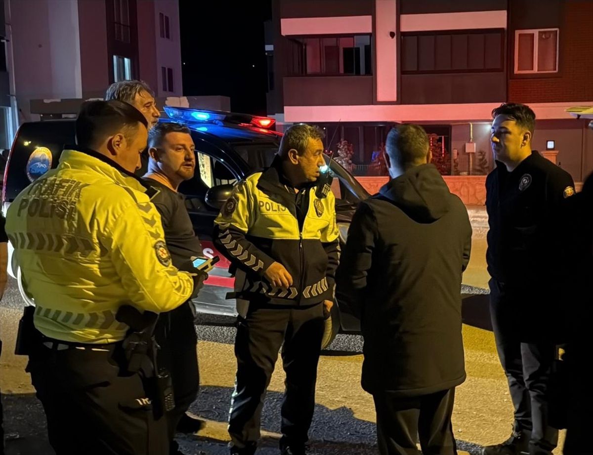 Karabük'te polisin "dur" ihtarına uymayan ehliyetsiz sürücü kovalamacayla yakalandı