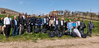 Karakeçili'de çevre temizliği yapıldı