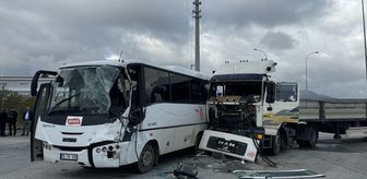 Karaman'da işçi servisi ile tır çarpıştı, 12 kişi yaralandı