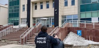 Kars'ta apart evde uyuşturucuyla yakalanan zanlı tutuklandı
