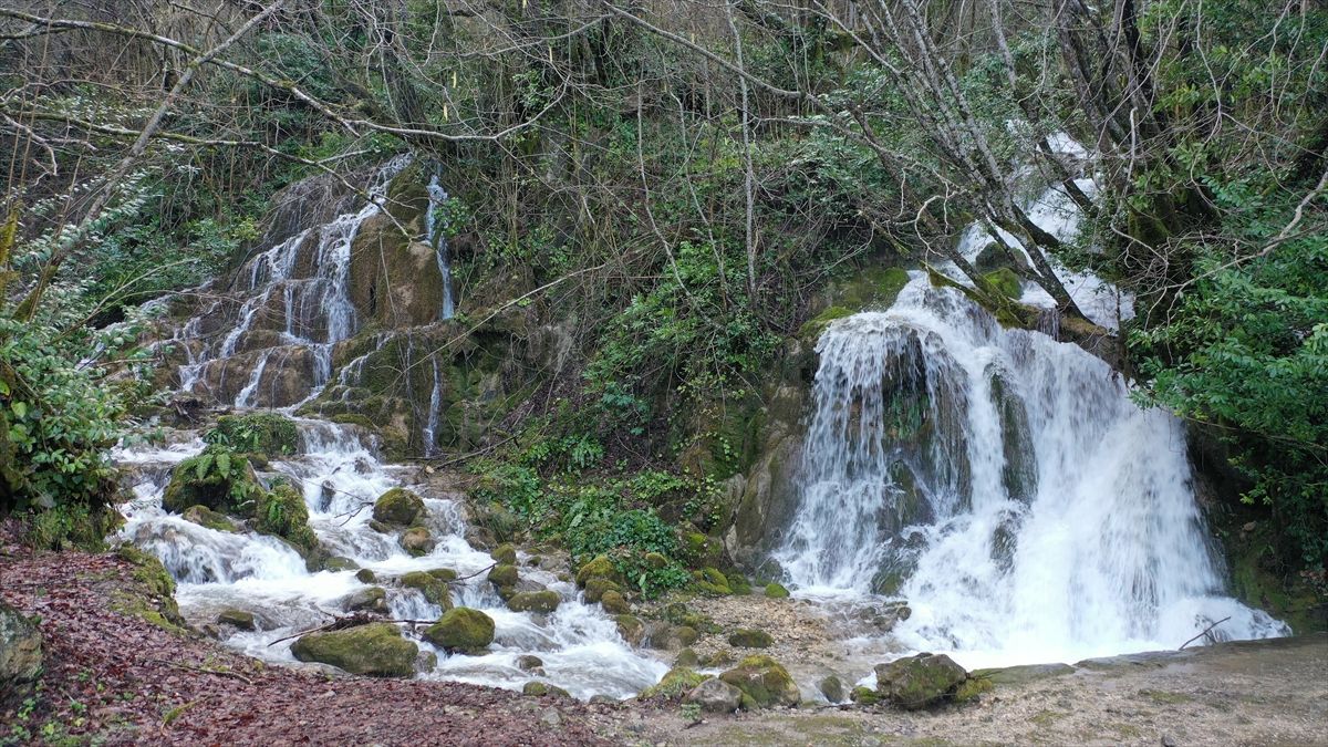 Kastamonu'da karların erimesiyle birlikte şelalelerin debisi artmaya başladı