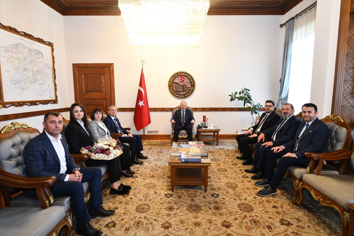 Kastamonu Valisi Dallı turizmcilerle görüştü