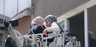 Kayseri'de apartmanda çıkan yangında dumandan etkilenen 5 kişi hastaneye kaldırıldı
