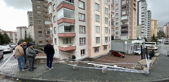 Kayseri'de işçi servisinin apartman bahçesine düşmesi sonucu 1 kişi yaralandı