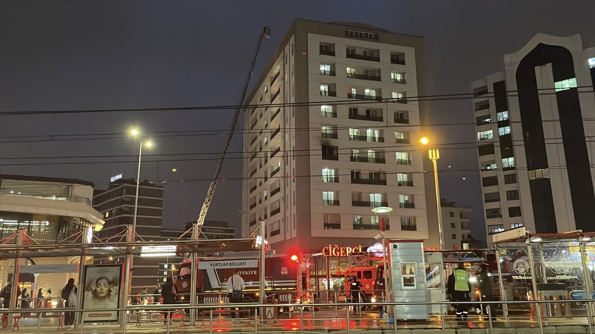 Kayseri'de öğrenci yurdunda çıkan yangın itfaiye ekiplerince söndürüldü