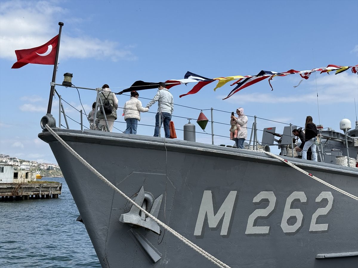 Tekirdağ'da "TCG Enez" gemisi ziyarete açıldı
