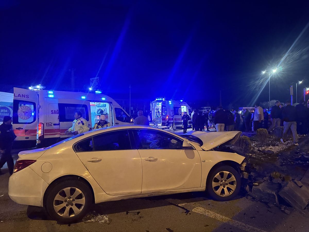 Kayseri'de trafik kazasında 4 kişi yaralandı